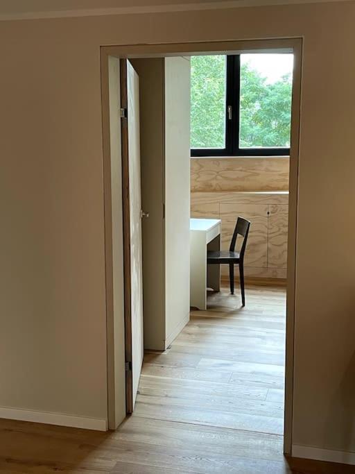 Grosse Wohnung Mit Loggia Templin Buitenkant foto