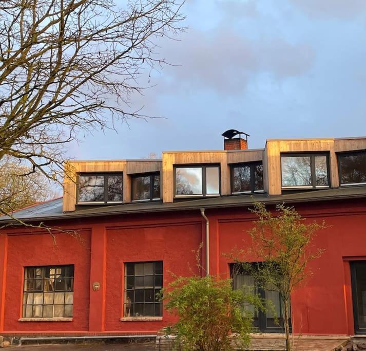 Grosse Wohnung Mit Loggia Templin Buitenkant foto