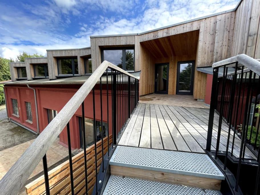 Grosse Wohnung Mit Loggia Templin Buitenkant foto