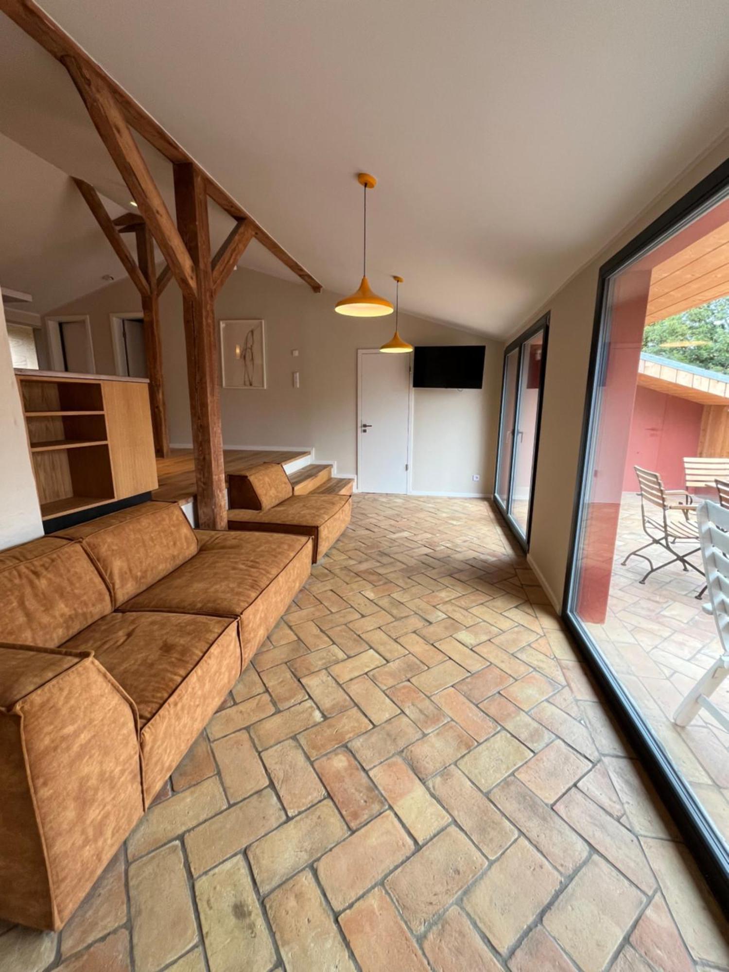 Grosse Wohnung Mit Loggia Templin Buitenkant foto